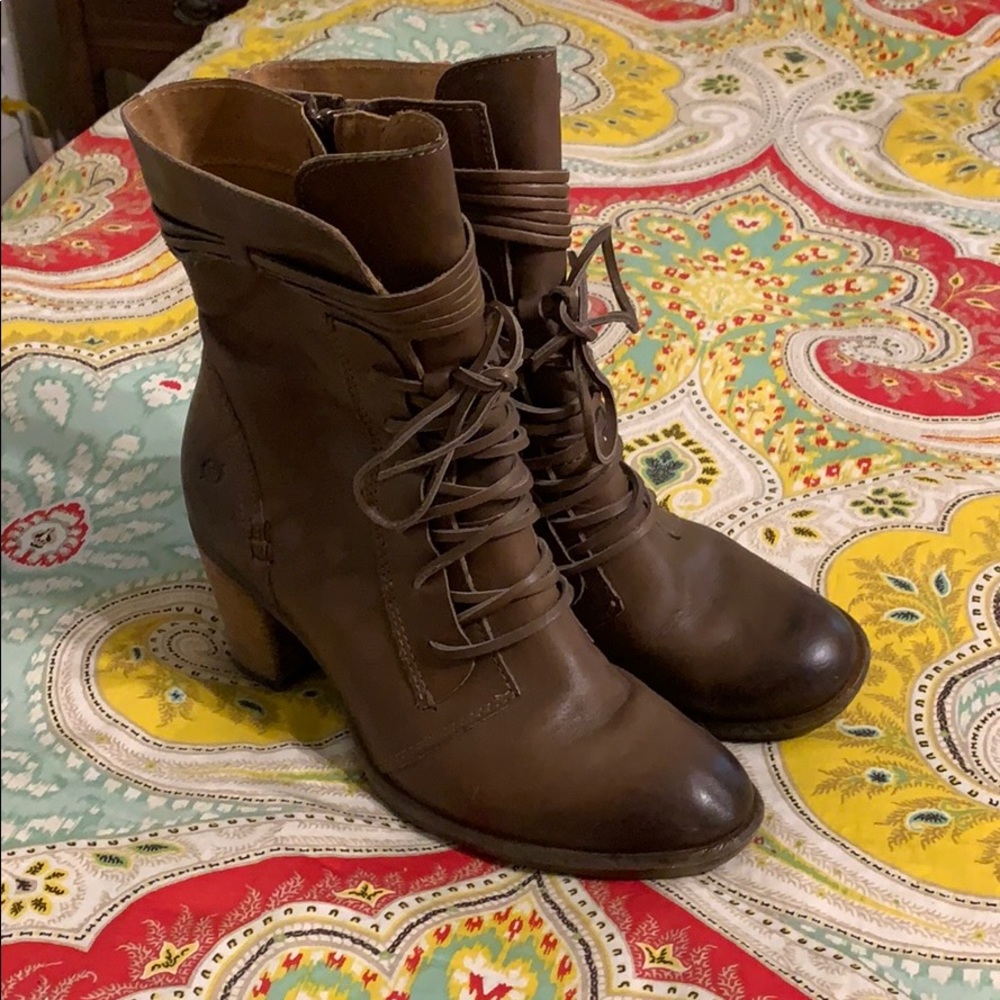 Born boots